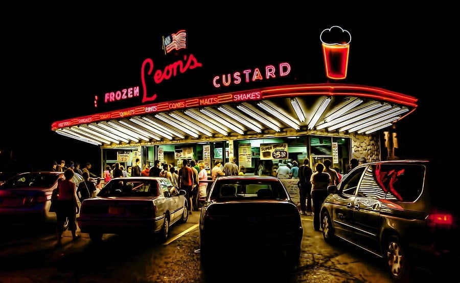 Leon's frozen custard drive-in Milwaukee Wisconsin