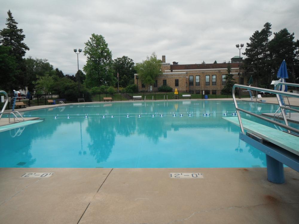 Mequon Community Pool Wisconsin